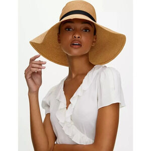Aritzia  Main Character Raven Straw Hat Color Natural And Black
